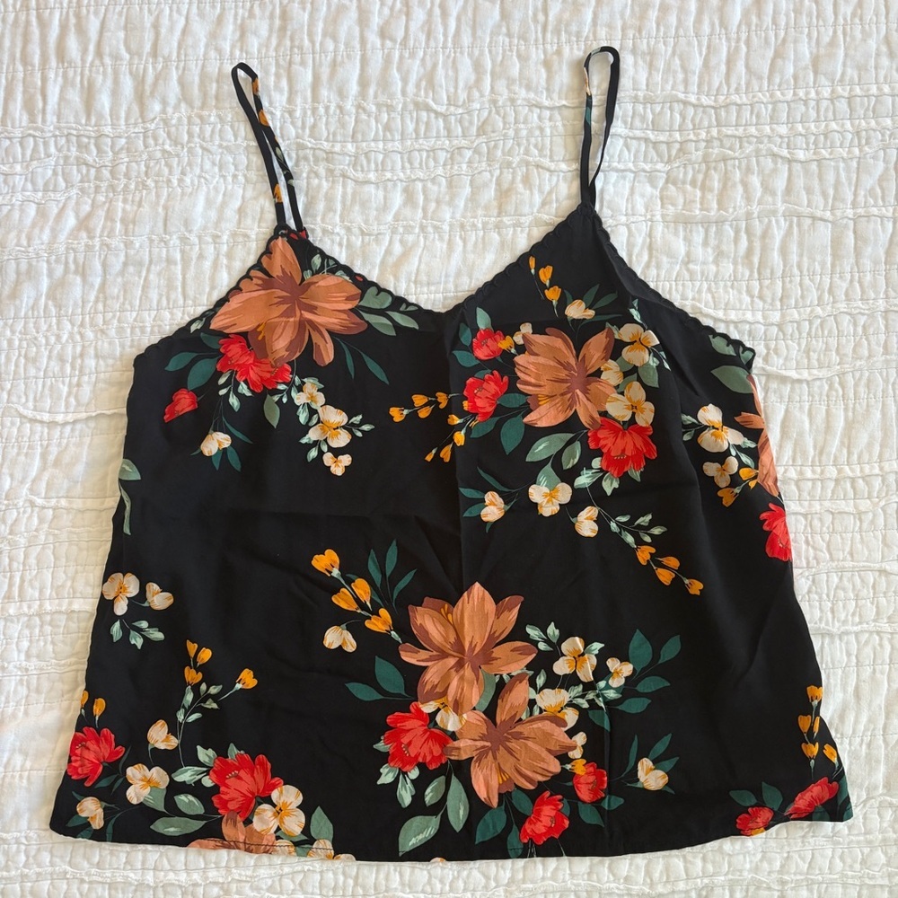 NWOT Old Navy Floral Dressy Tank